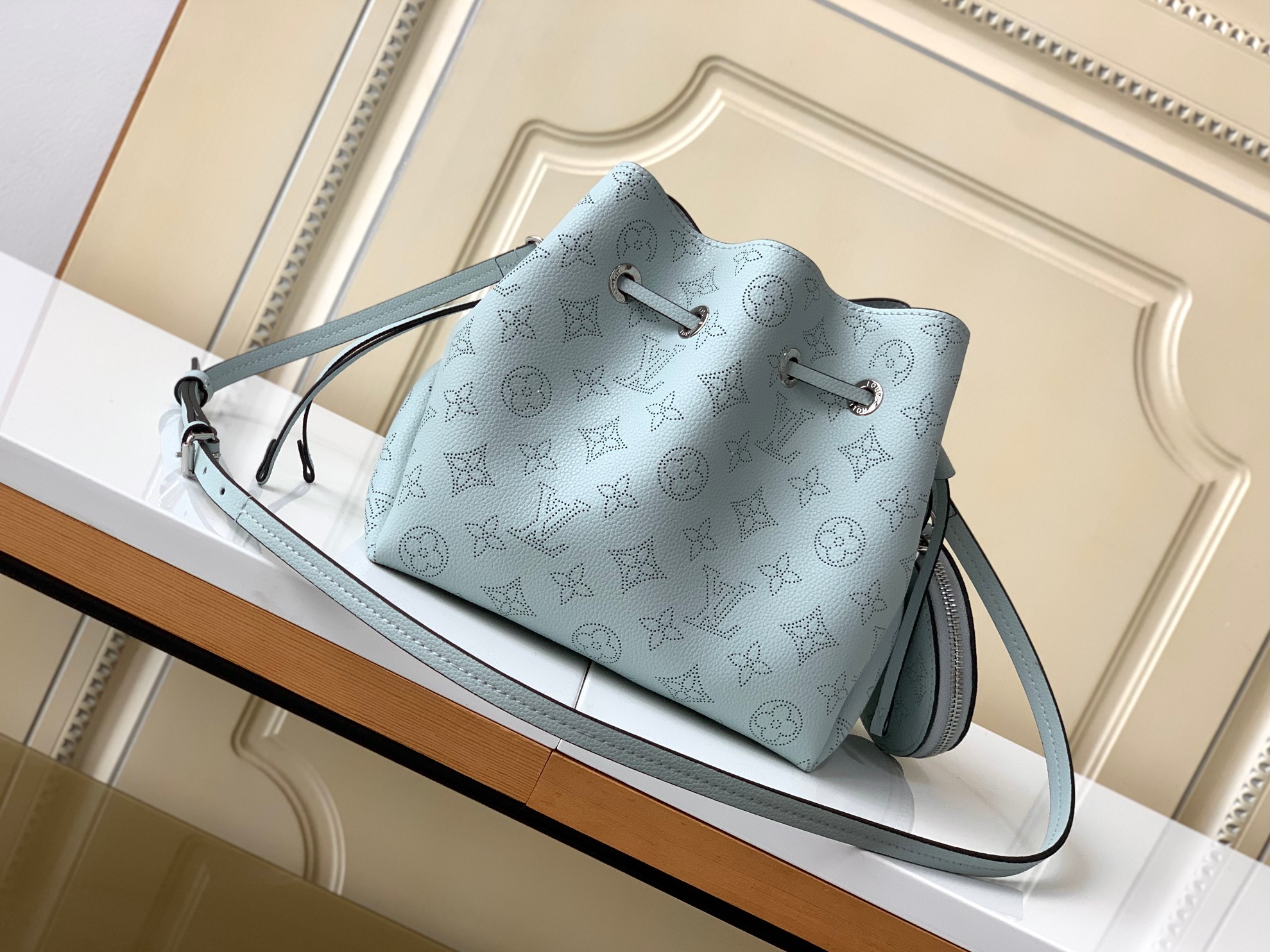 [TOP] Louis Vuitton LV Mahina Bella Bag - Blue