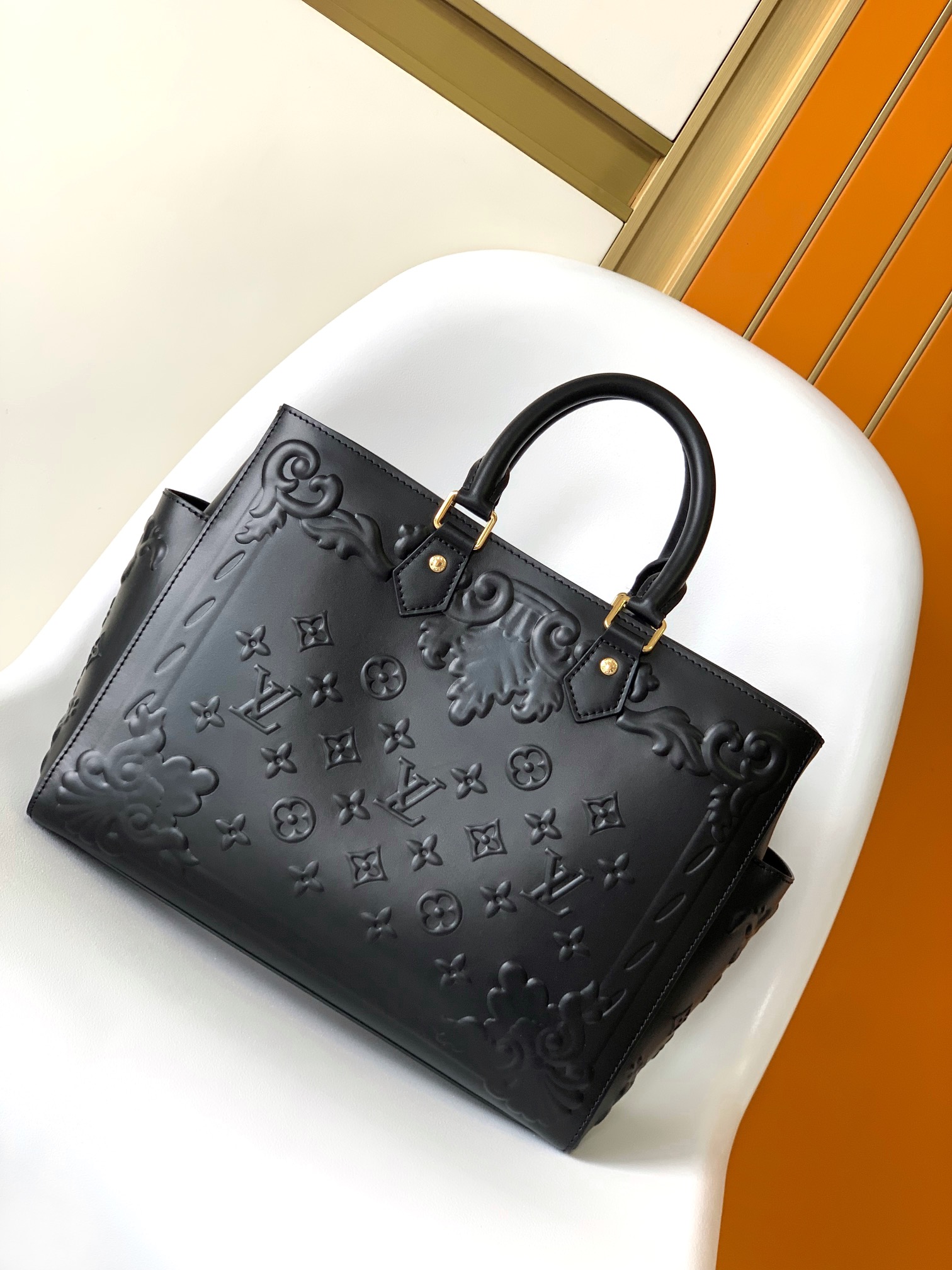 [TOP] Louis Vuitton LV  Ornaments Sac Plat Tote Bag 32.0 x 26.0 x 13.0 cm-Black