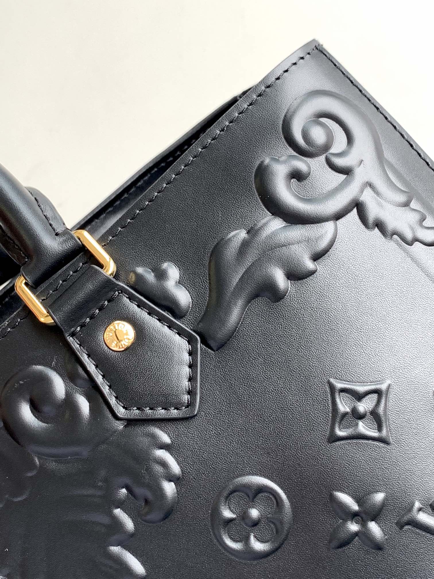 [TOP] Louis Vuitton LV  Ornaments Sac Plat Tote Bag 32.0 x 26.0 x 13.0 cm-Black