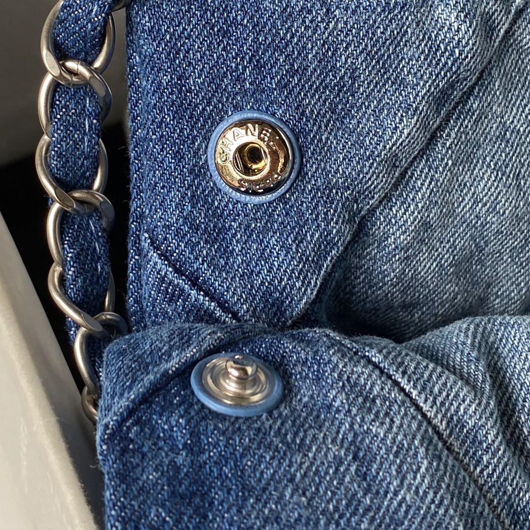 [TOP] CHANEL Gabrielle Travel Metal/Denim Interwoven Chain 35x37x7cm/39x42x8cm - Navy