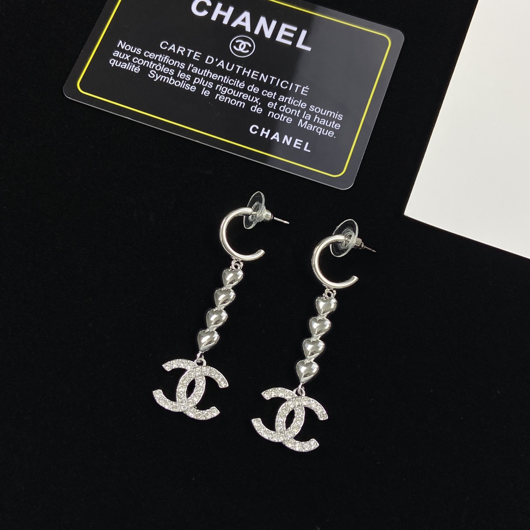 [TOP] CHANEL Metal Heart/Diamond Earrings - Silver
