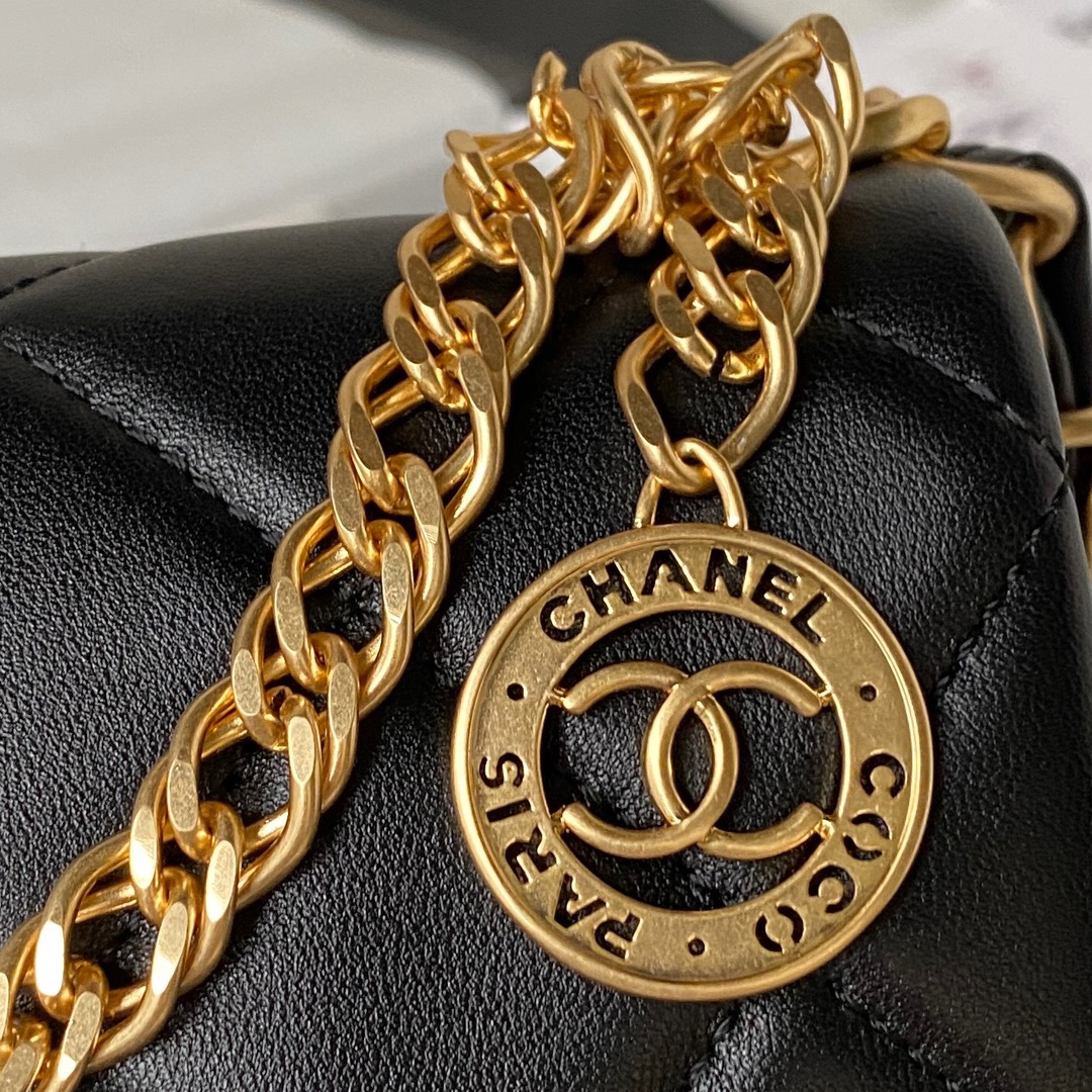[TOP] CHANEL Mini Square Adjustable Coin Chain Flap Bag SS21 12x21x7 cm - Black