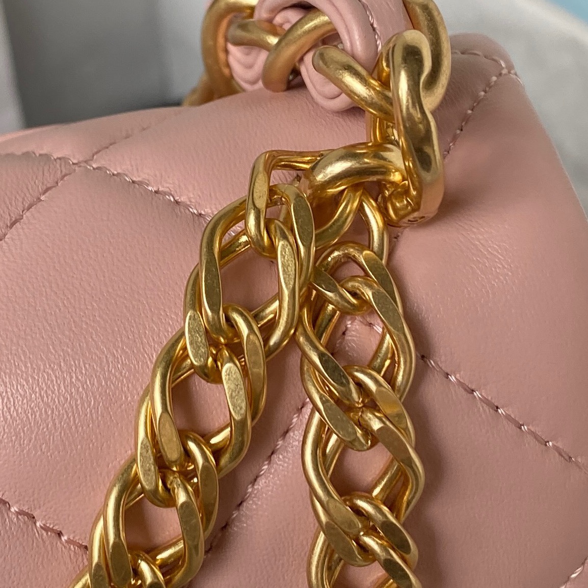 [TOP] CHANEL Mini Square Adjustable Coin Chain Flap Bag SS21 12x21x7 cm - Pink