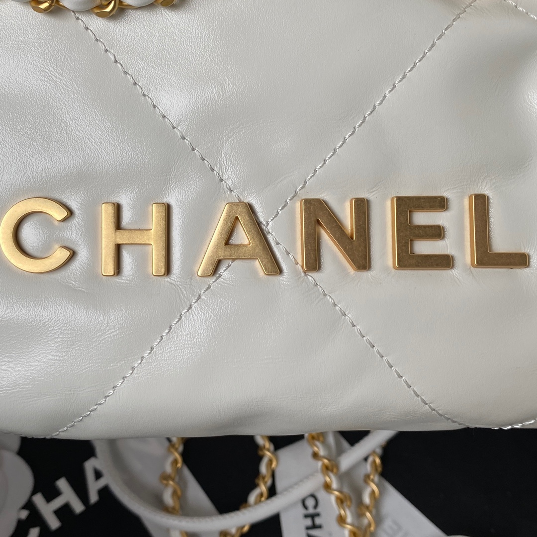 [TOP] CHANEL mini22 Quilted Gold Chain Small Bag 19x20x6cm - White