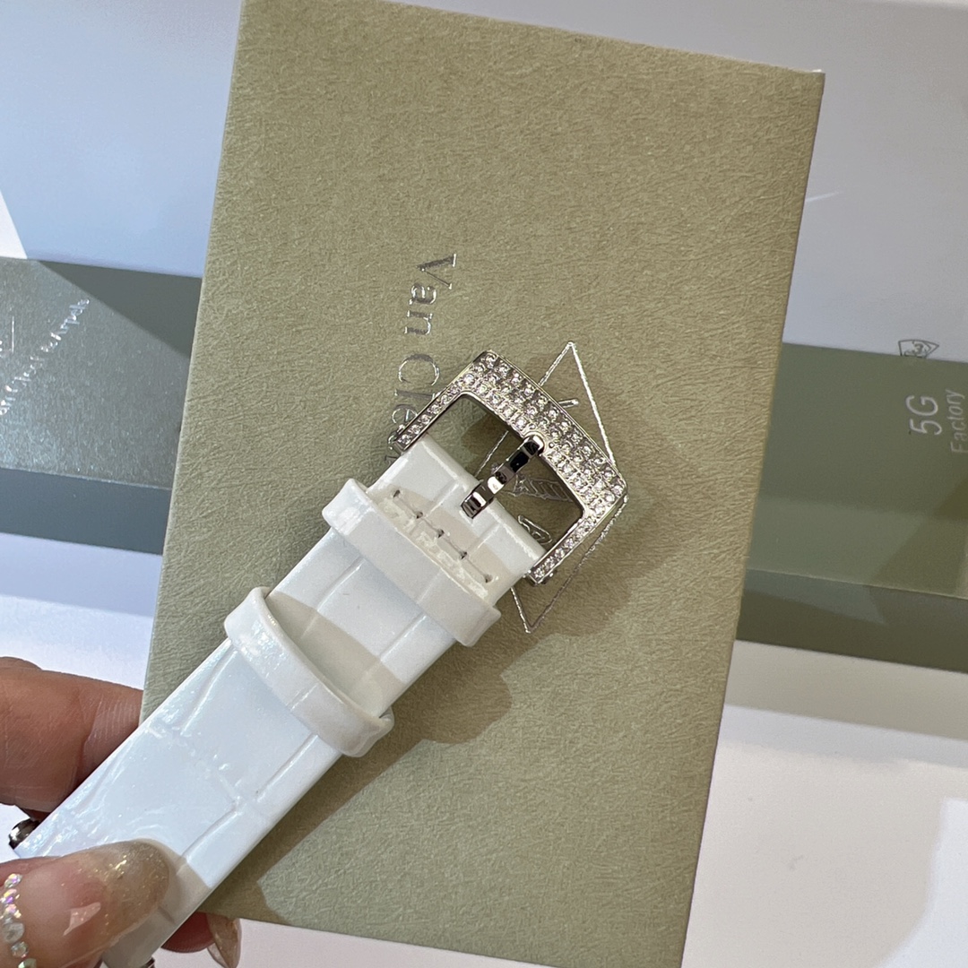 [TOP] Van Cleef & Arpels Lady Arpels Ronde des Papillons Watches with Diamonds - White