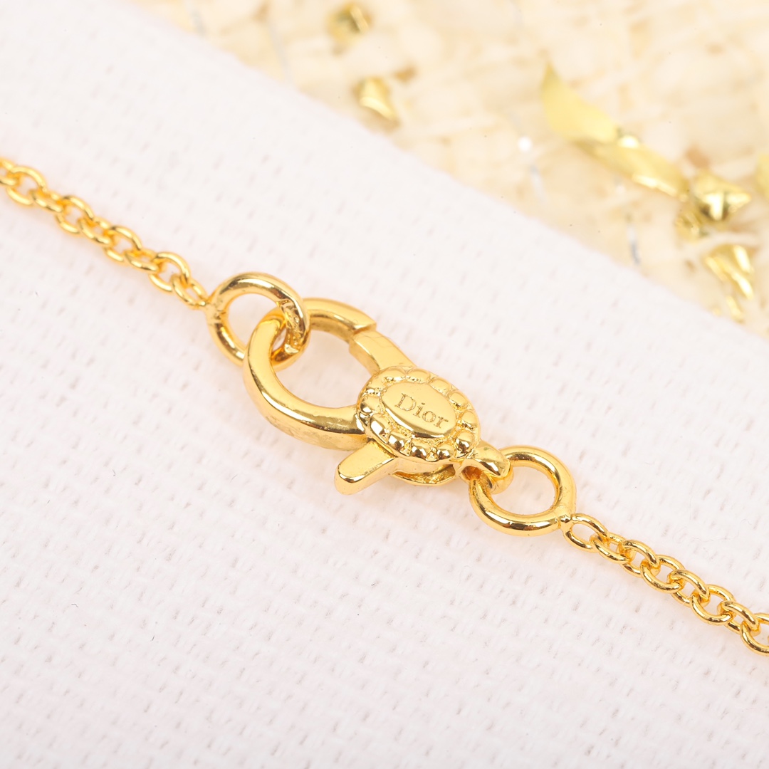 [TOP] Christian Dior 30 Montaigne heart metal/diamond bracelet - 2 colors