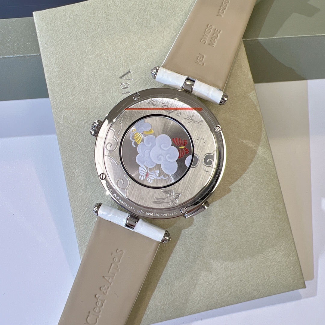[TOP] Van Cleef & Arpels Lady Arpels Ronde des Papillons Watches with Diamonds - White