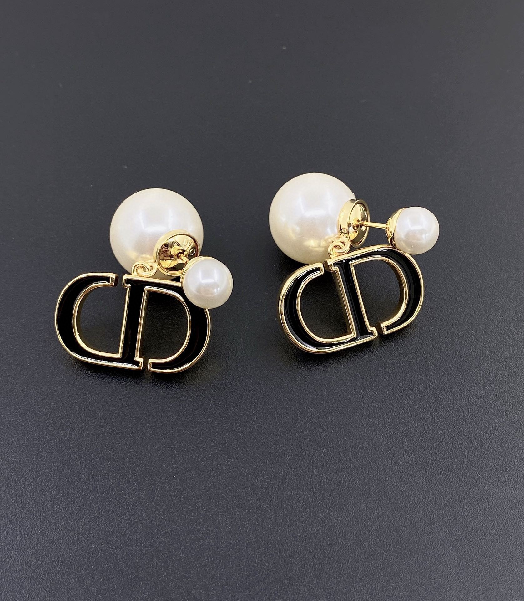 [Top] Christian Dior large/small pearl stud earrings - 3 colors