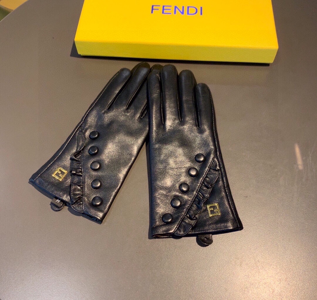 [TOP] FENDI Gloves - Black