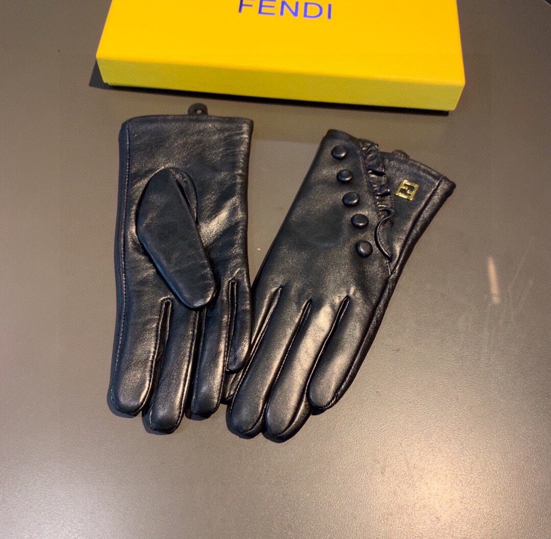 [TOP] FENDI Gloves - Black