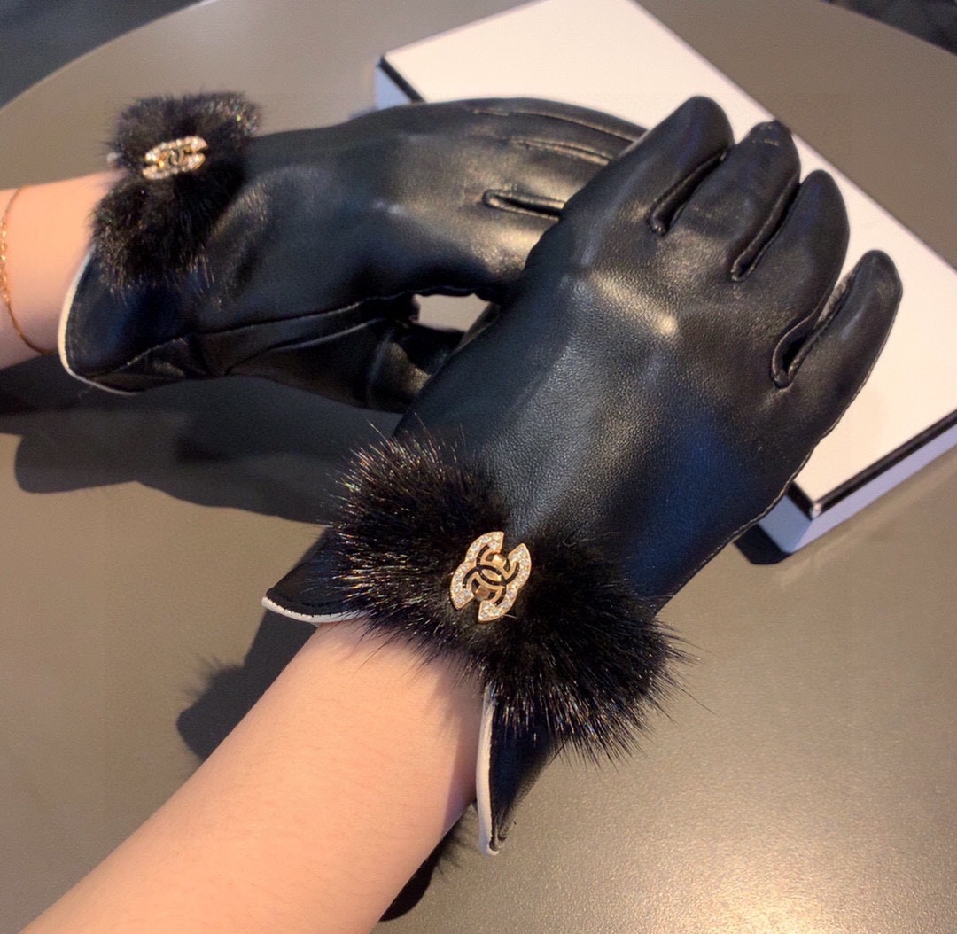 [TOP] CHANEL Gloves - Black