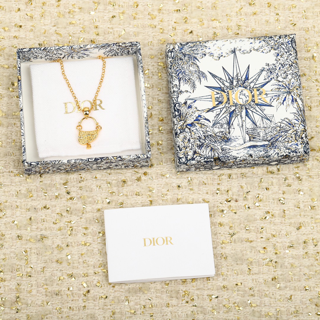 [Top] Christian Dior Montaigne saddle necklace