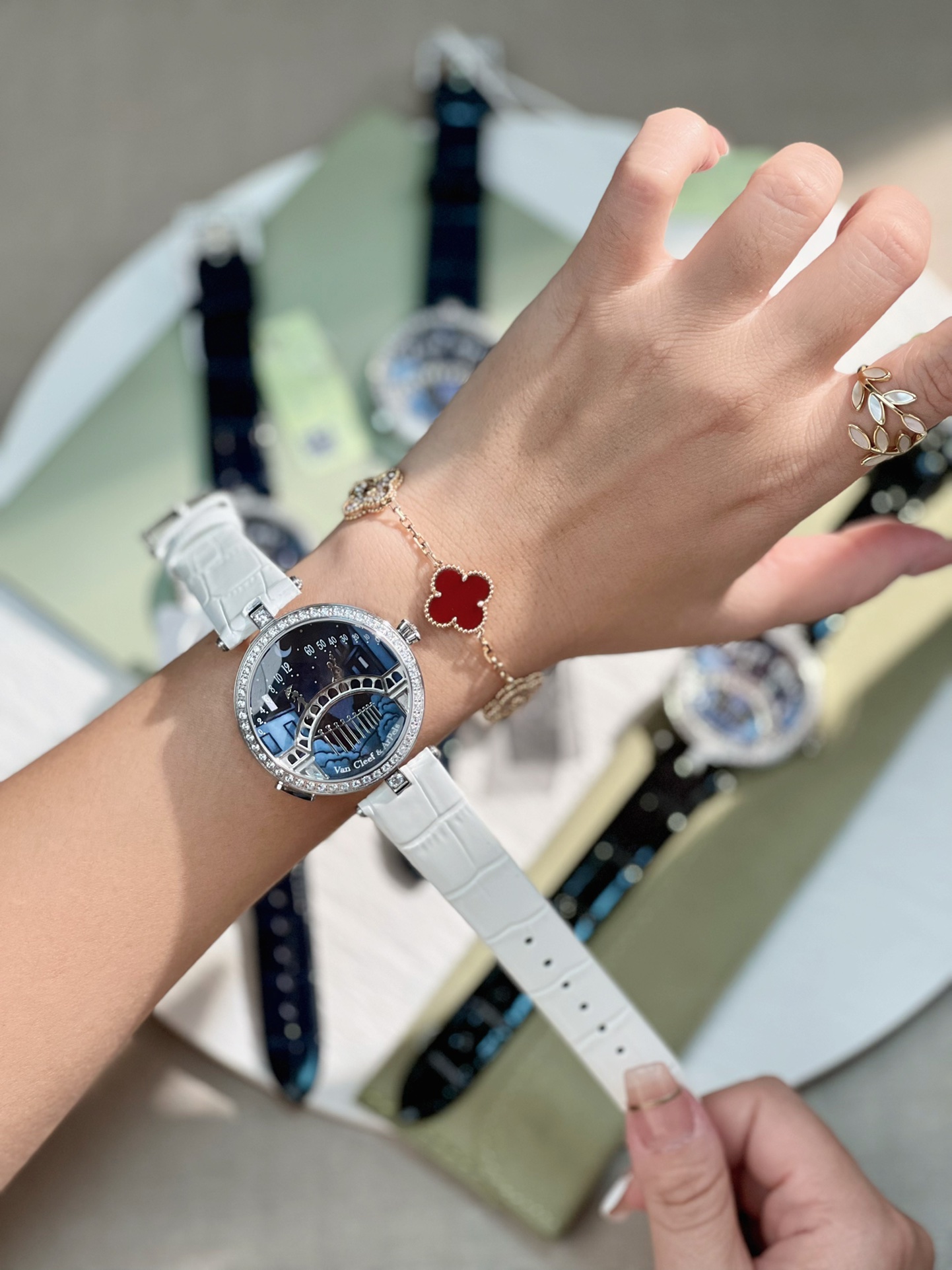 [Top]Van Cleef & Arpels Van Cleef&Arpels Watches - 2 Color