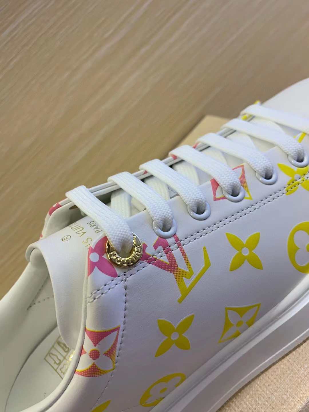 [TOP] Louis Vuitton LV L*V Sneakers