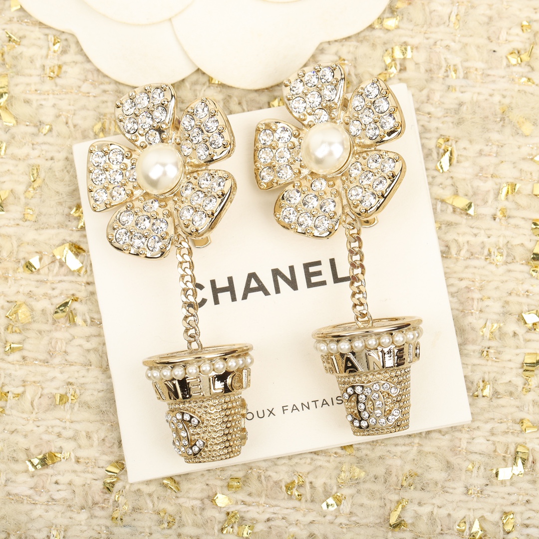 [Top] CHANEL Potted Flower Earrings
