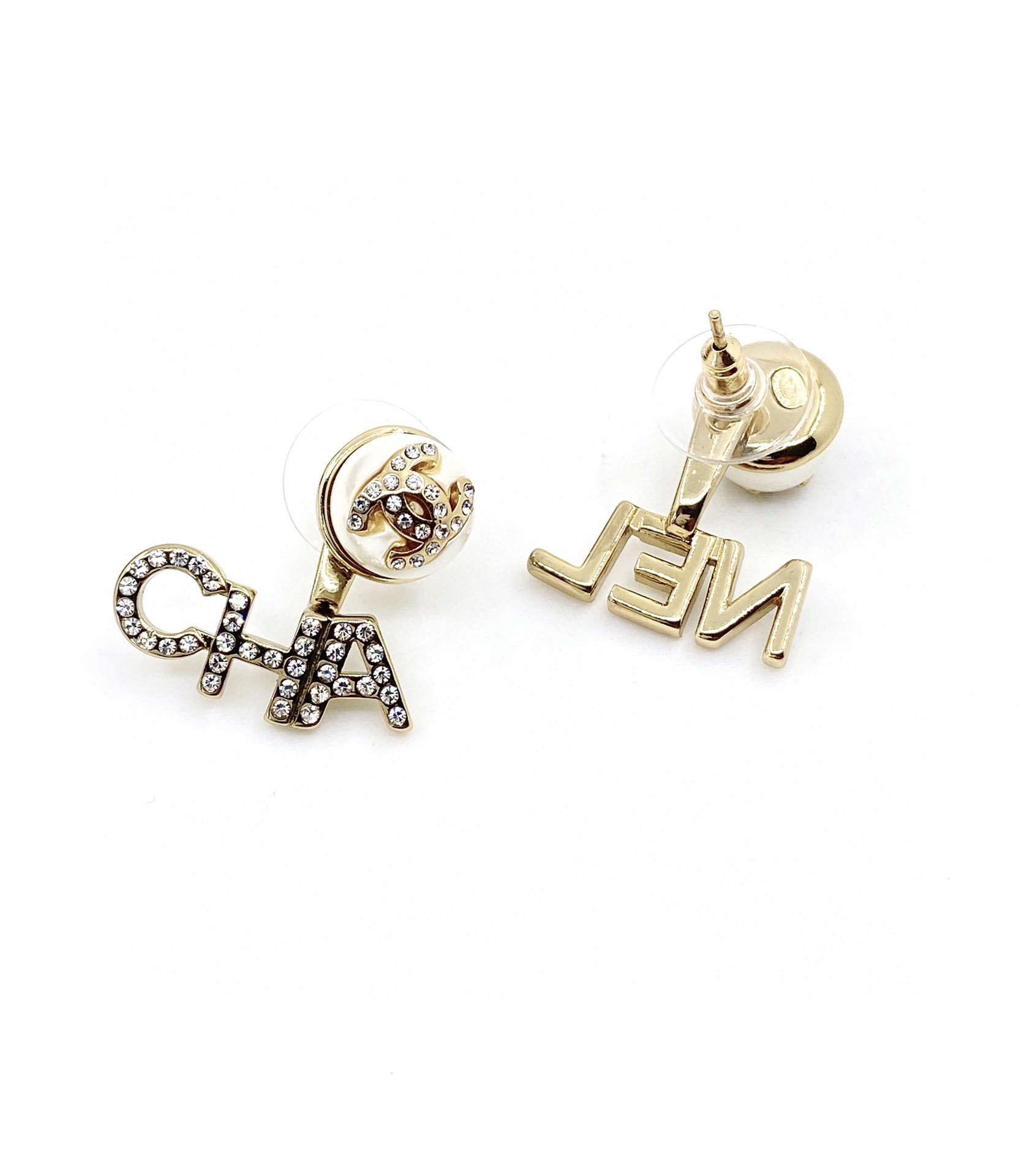 [TOP] CHANEL Diamond Logo Pearl Letter Stud Earrings