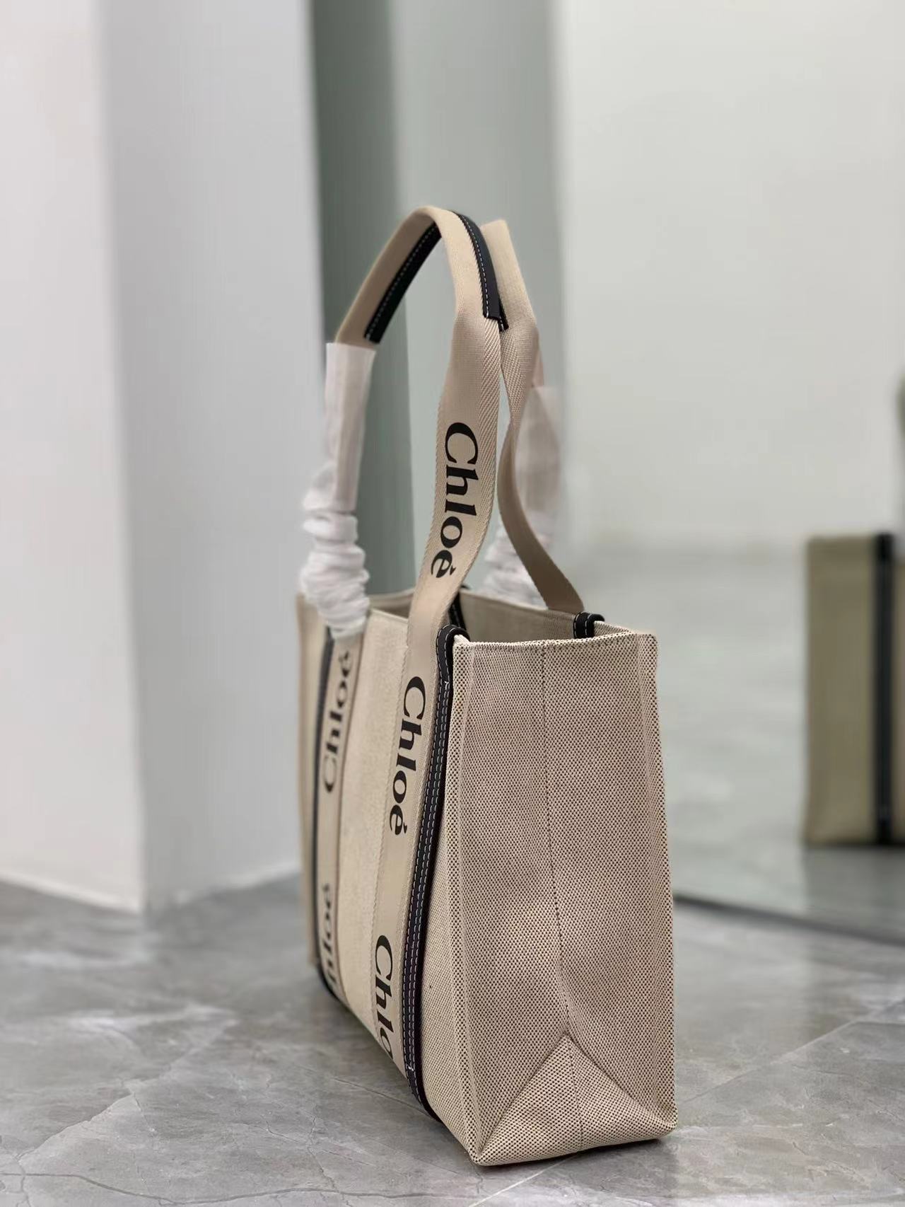 [TOP] Chloe  Woody Tote Bag - Denim