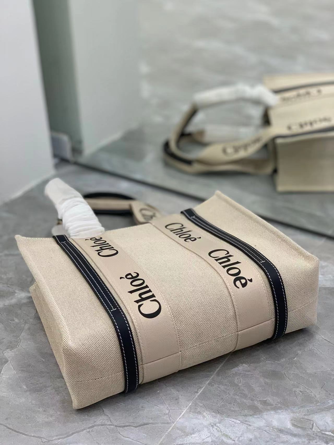 [TOP] Chloe  Woody Tote Bag - Denim