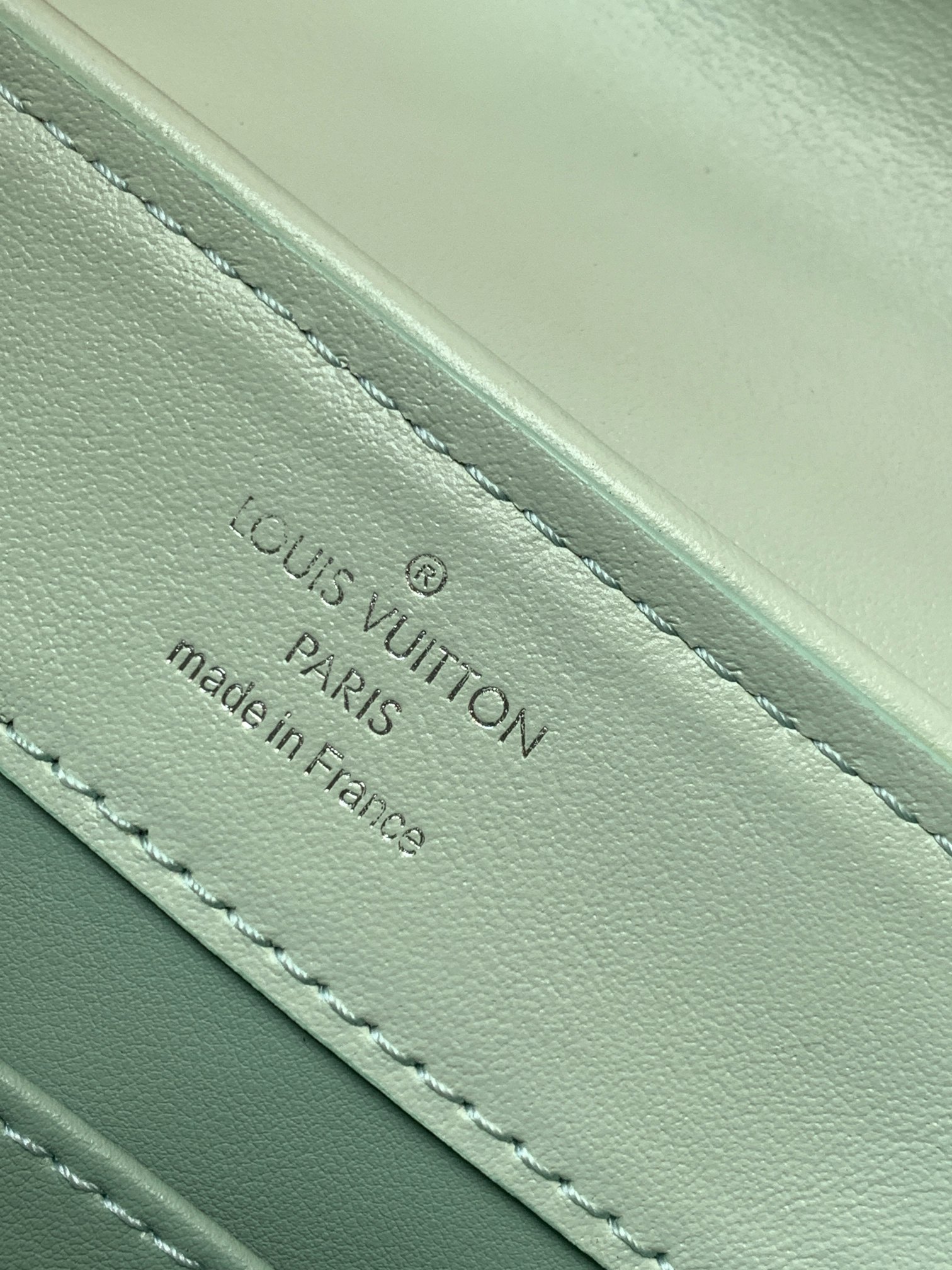 [TOP] Louis Vuitton LV Capucines Star Crystal Shell Buckle Bag 2 Sizes-Sliver