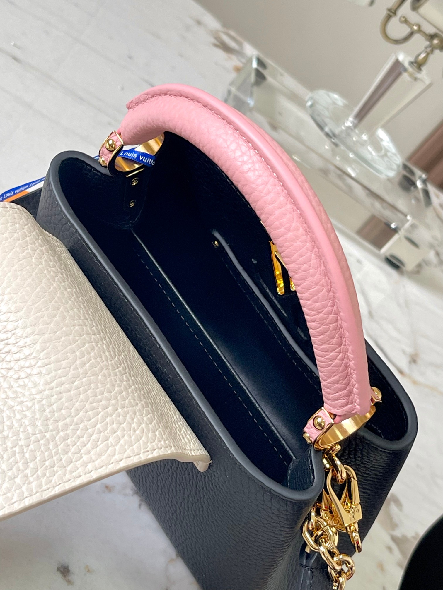 [TOP] Louis Vuitton LV Capucines Bag 3 Sizes -Black