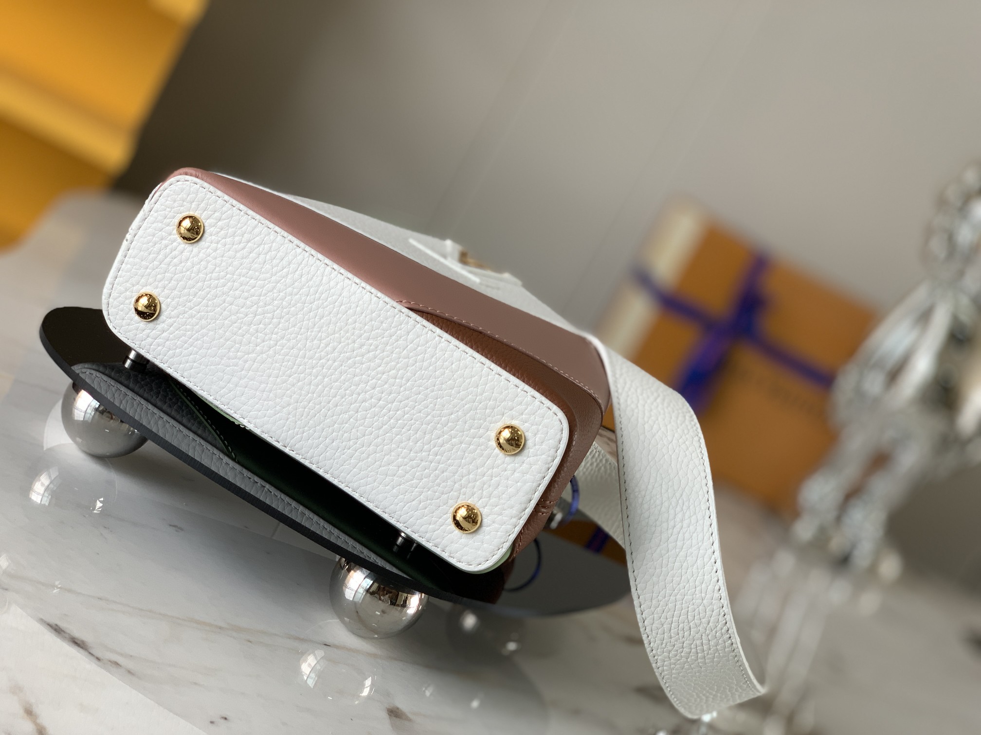 [TOP] Louis Vuitton LV Capucines Bag 2 Sizes-White and Pink and Green and Brown