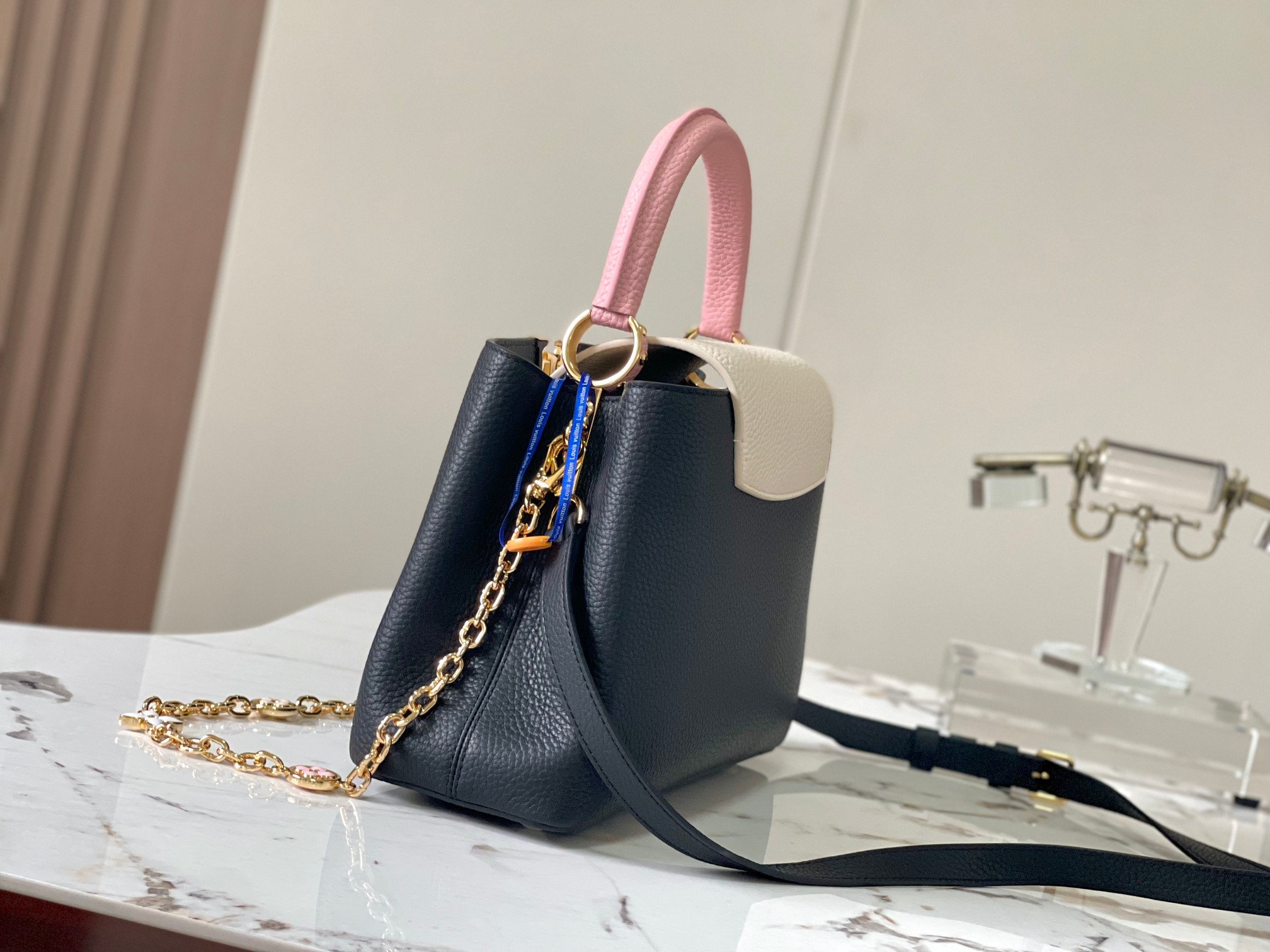 [TOP] Louis Vuitton LV Capucines Bag 3 Sizes -Black