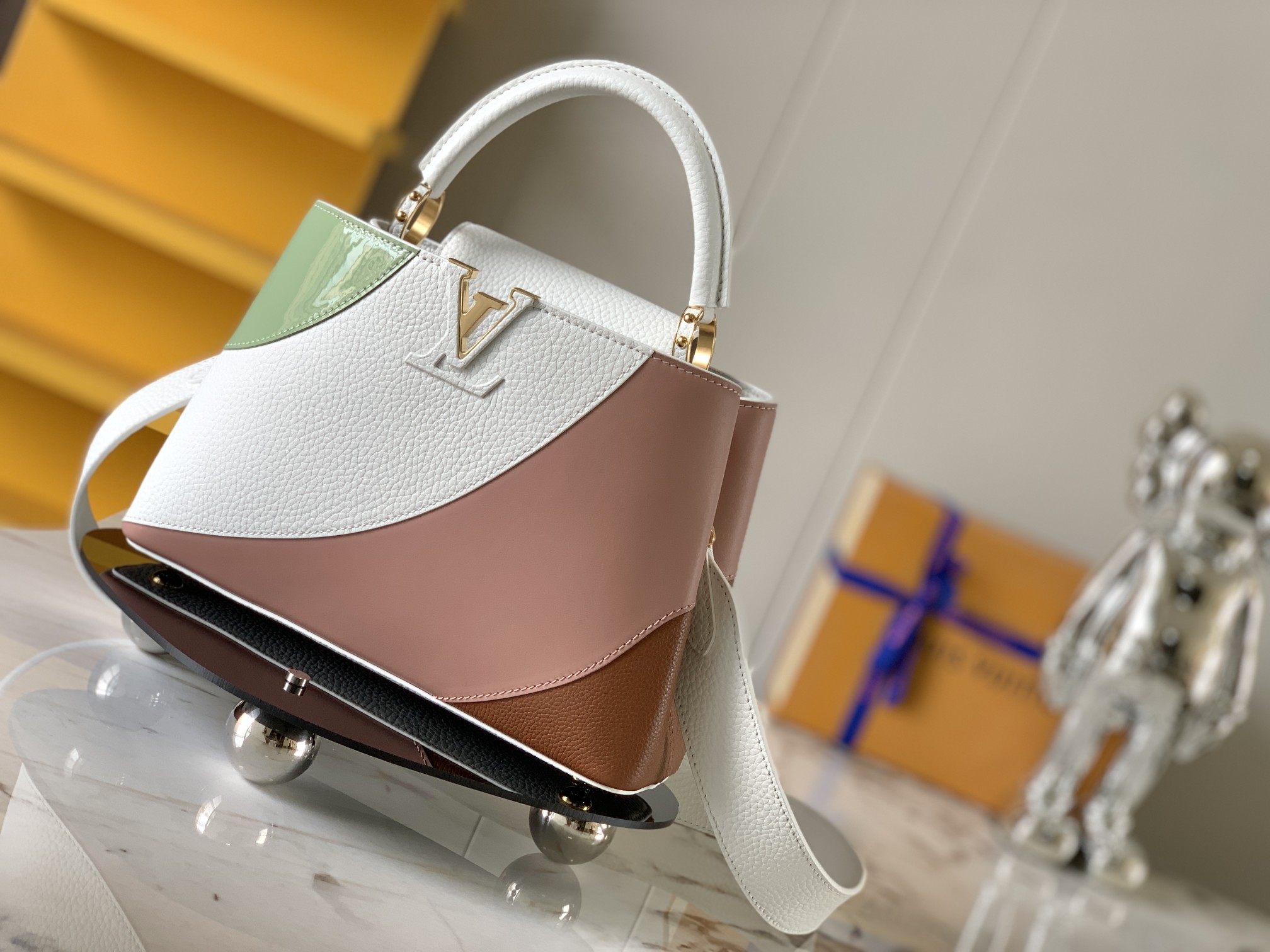 [TOP] Louis Vuitton LV Capucines Bag 2 Sizes-White and Pink and Green and Brown