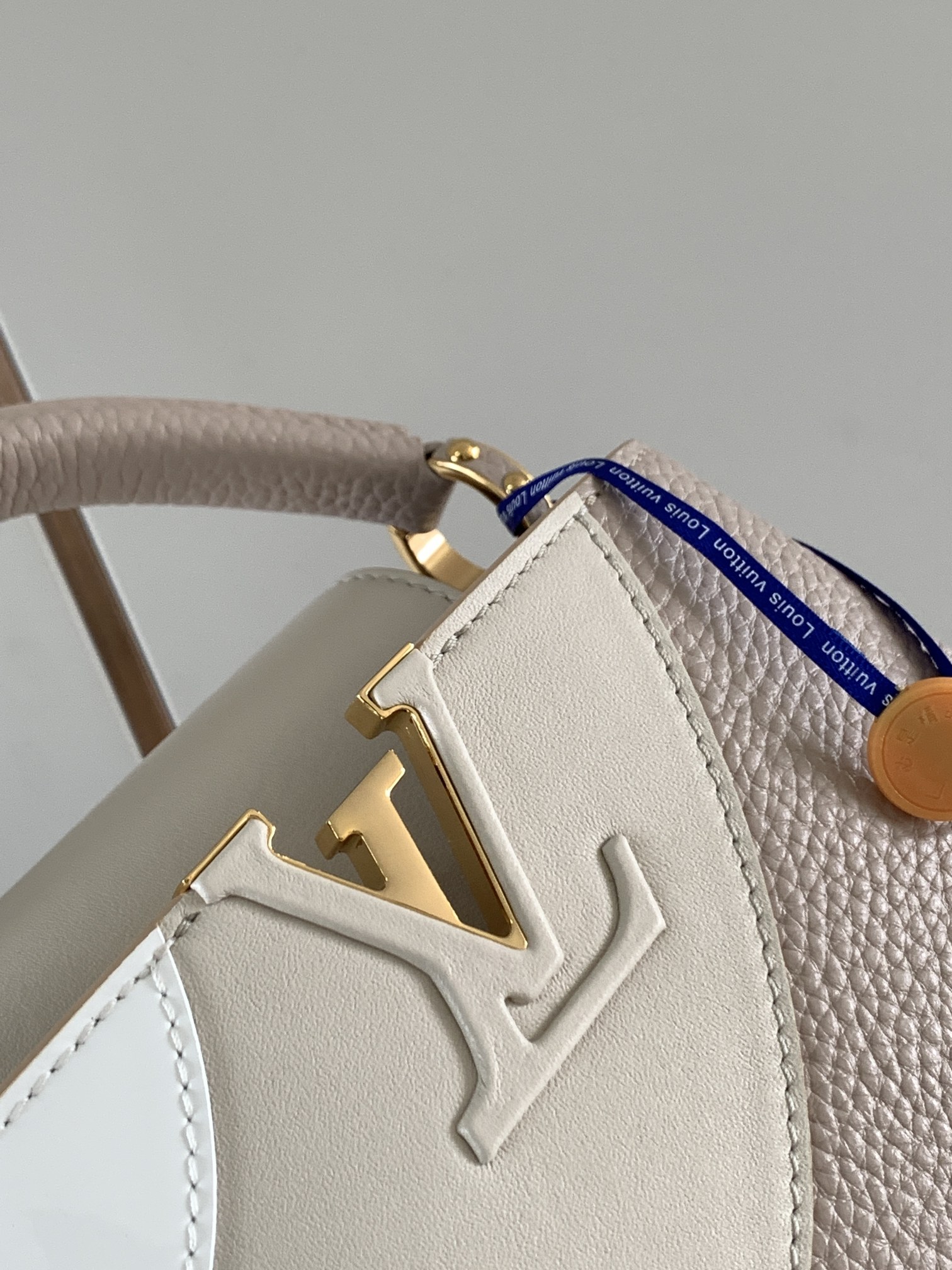 [TOP] Louis Vuitton LV Capucines  Gold Buckle Bag 2 Sizes-White and Pink and Beige