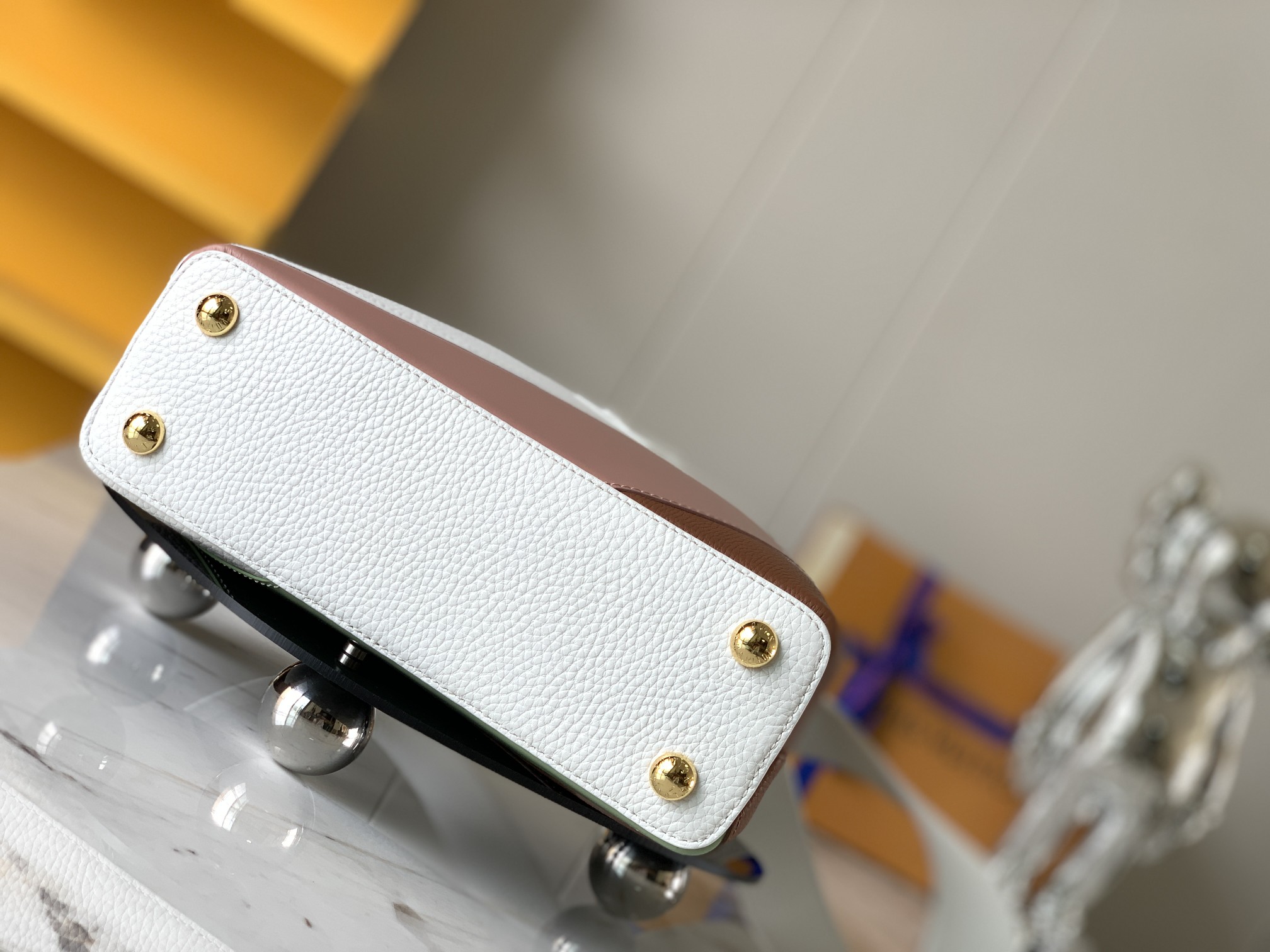 [TOP] Louis Vuitton LV Capucines Bag 2 Sizes-White and Pink and Green and Brown