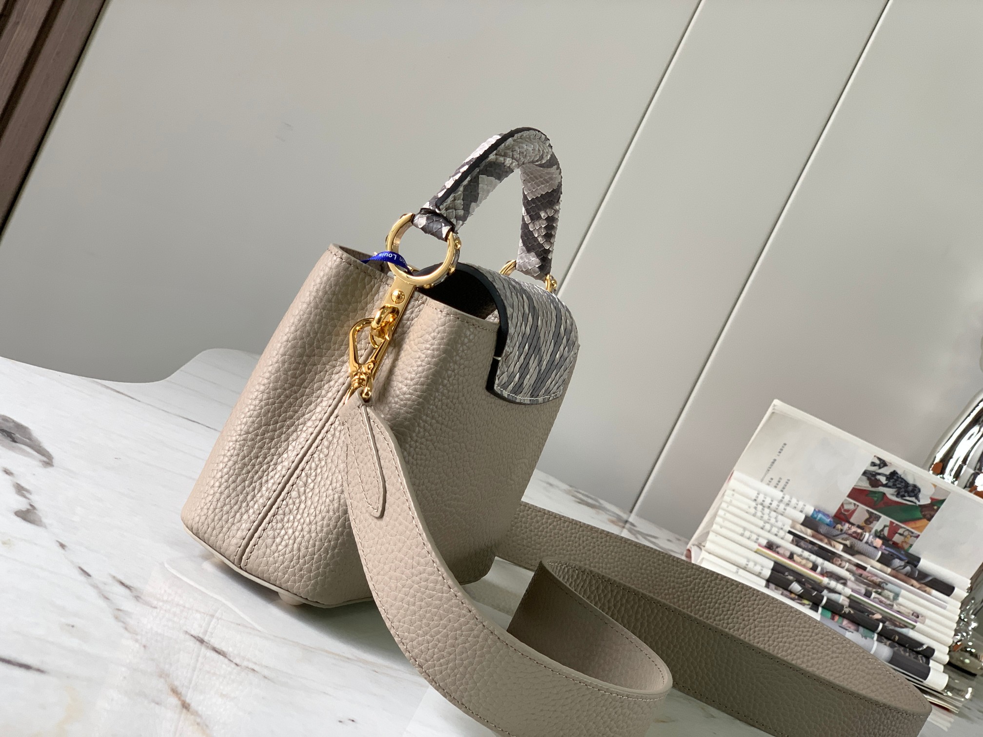 [TOP] Louis Vuitton LV Capucines Python Gold Buckle Bag - Gray