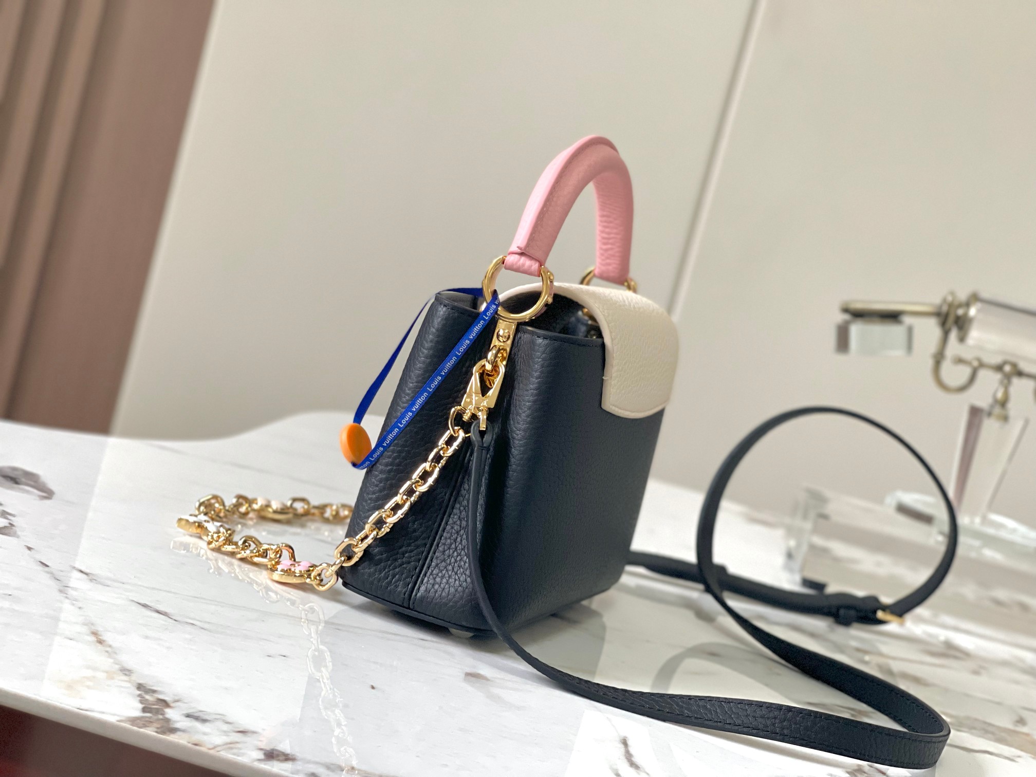 [TOP] Louis Vuitton LV Capucines Bag 3 Sizes -Black