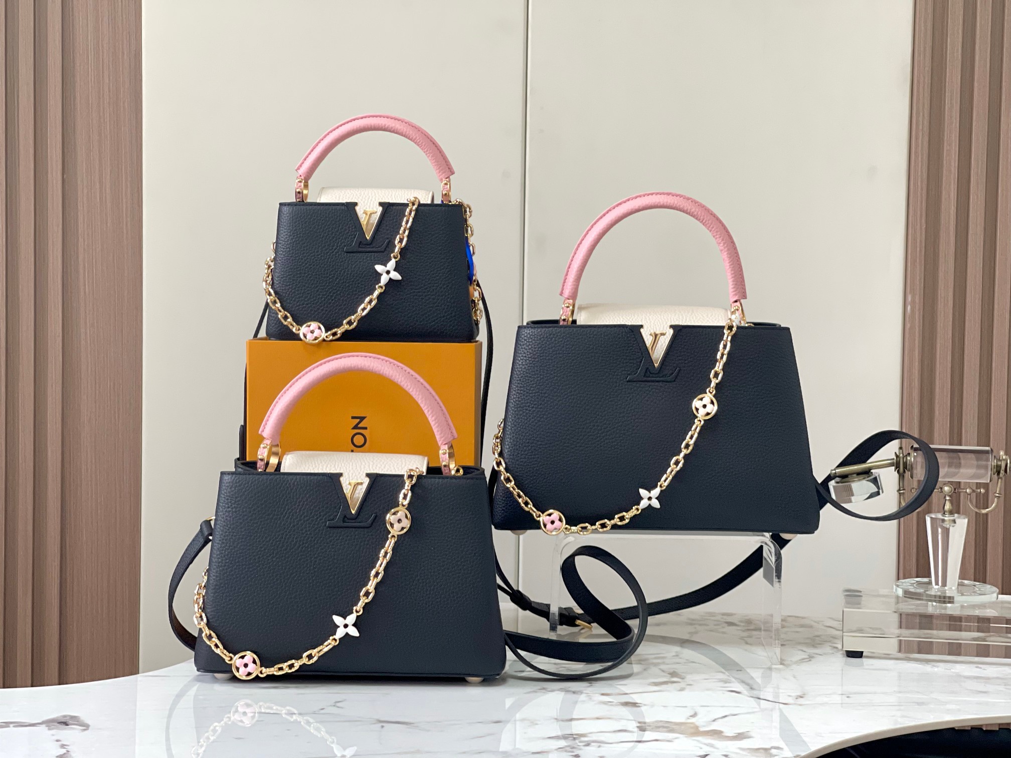 [TOP] Louis Vuitton LV Capucines Bag 3 Sizes -Black