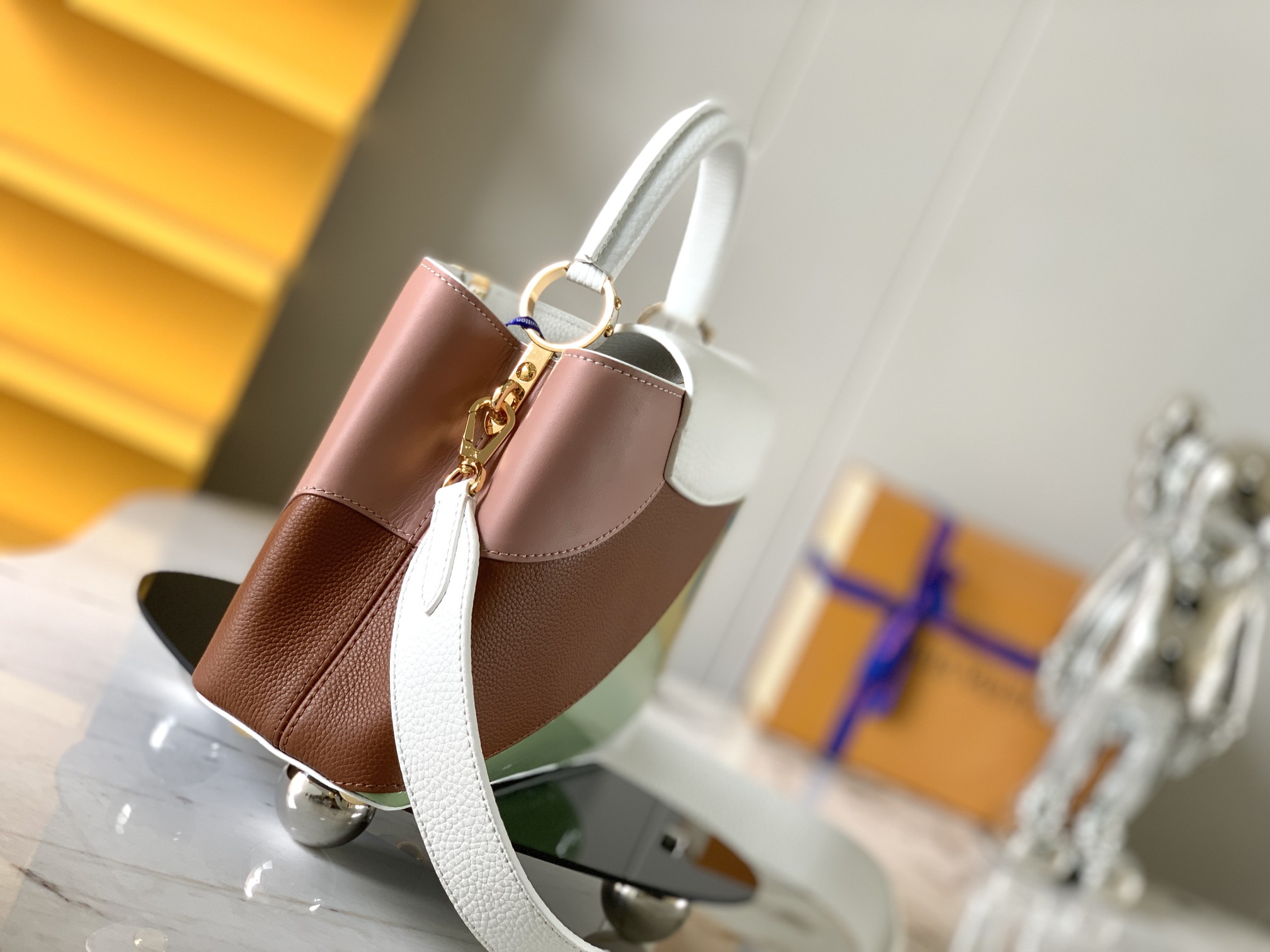 [TOP] Louis Vuitton LV Capucines Bag 2 Sizes-White and Pink and Green and Brown