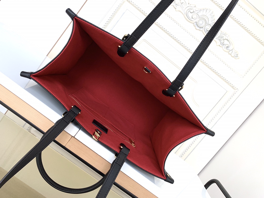 [TOP] Louis Vuitton LV On The Go Empreinte 2 Tones Tote MM 34.0 x 26.0 x 13.0 cm - Black and Cream