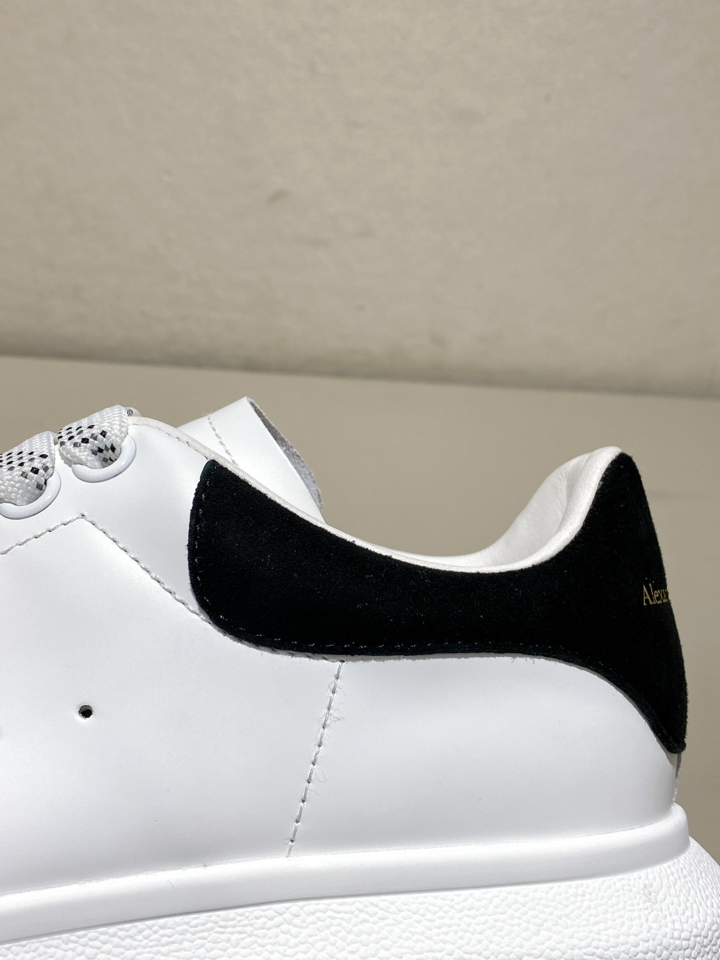 [TOP] Alexander McQueen Alexander Mcqueen Sneakers - White