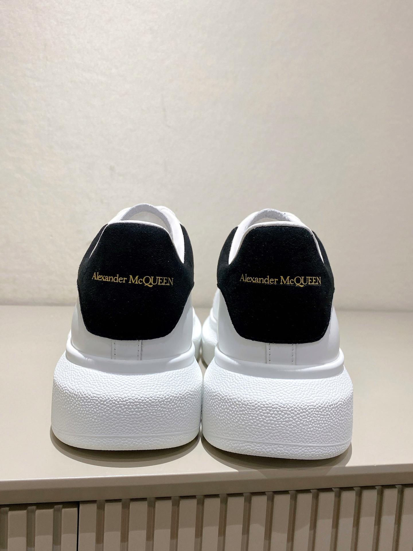[TOP] Alexander McQueen Alexander Mcqueen Sneakers - White
