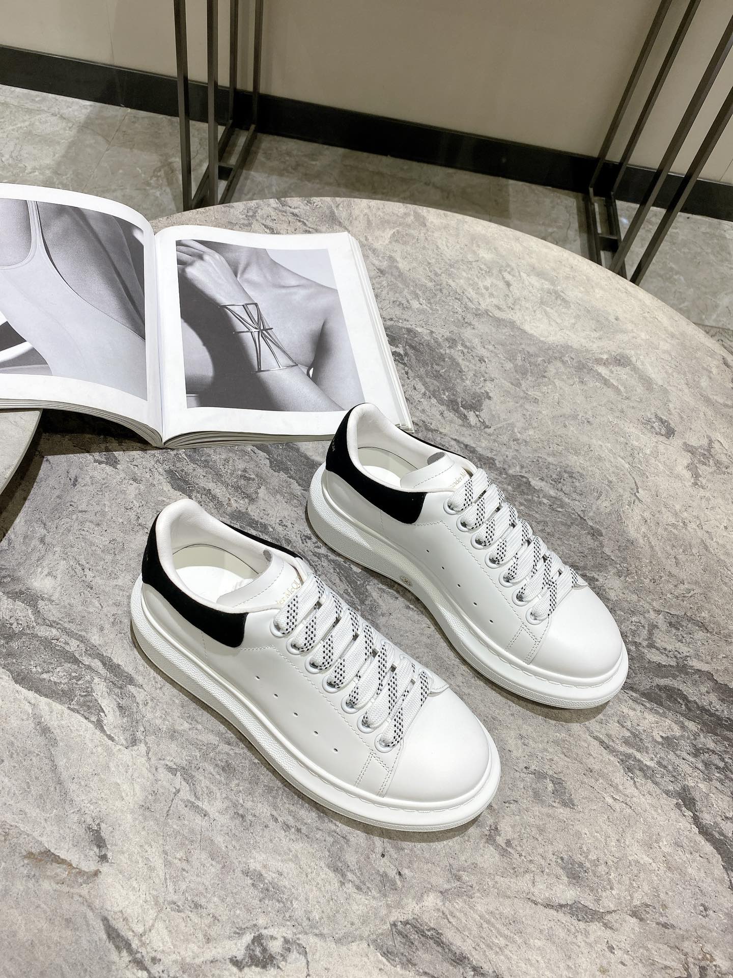 [TOP] Alexander McQueen Alexander Mcqueen Sneakers - White