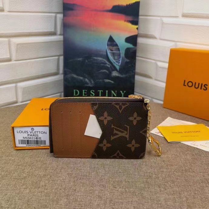 [TOP] Louis Vuitton LV LV Compact Key Wallet - Monogram