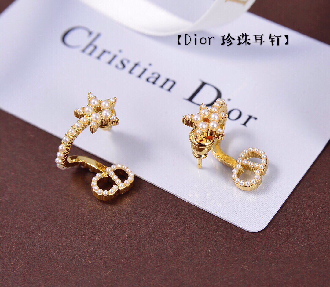[TOP] Christian Dior Five-pointed Star CD Pearl Diamond earrings - Gold