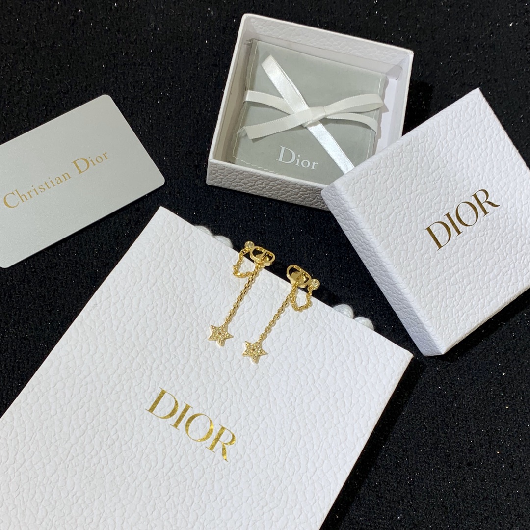 [TOP] Christian Dior tasseled pearl stard earrings - Gold