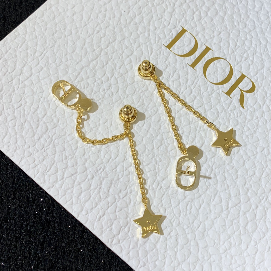 [TOP] Christian Dior tasseled pearl stard earrings - Gold