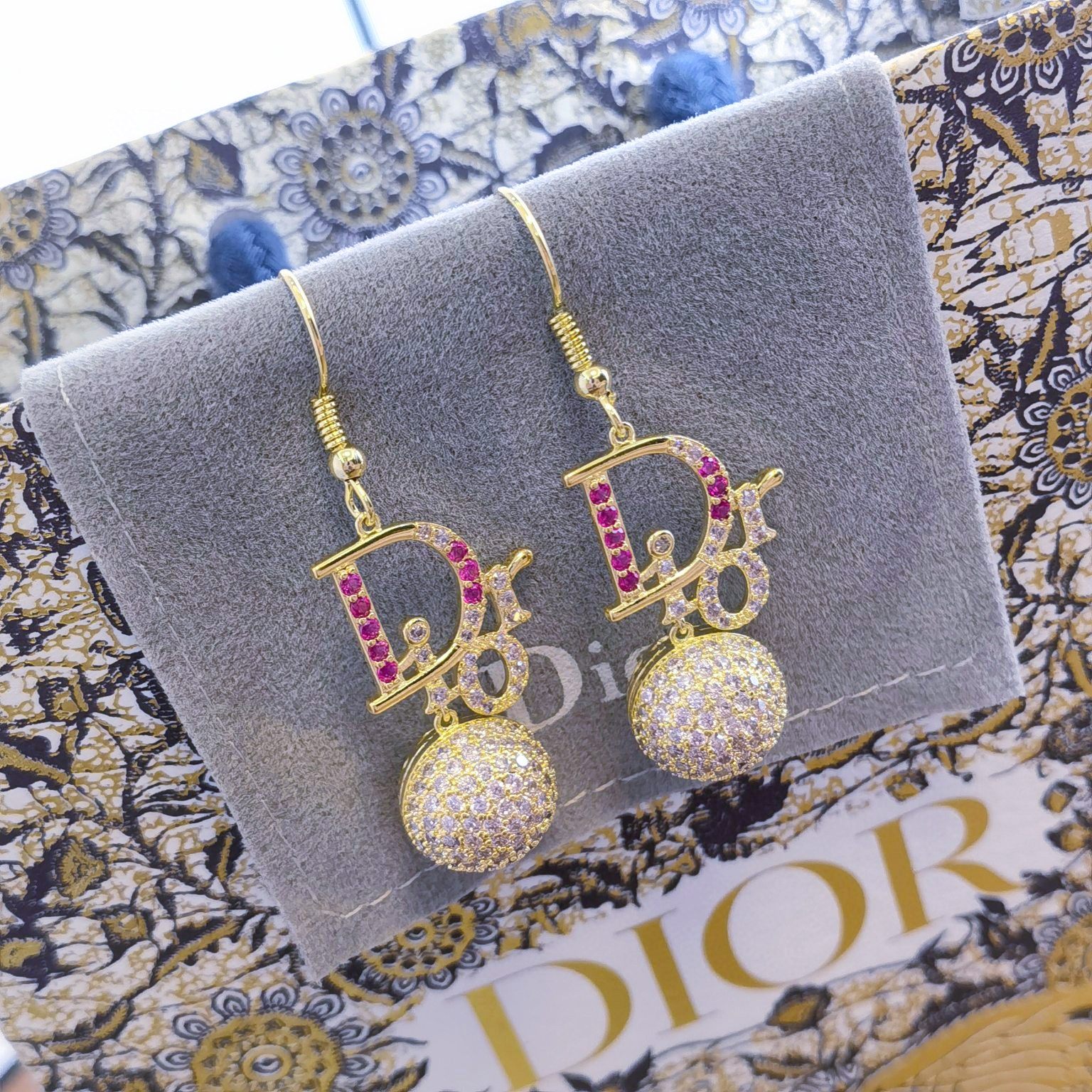 [TOP] Christian Dior color diamond tassel full diamond logo letter earrings