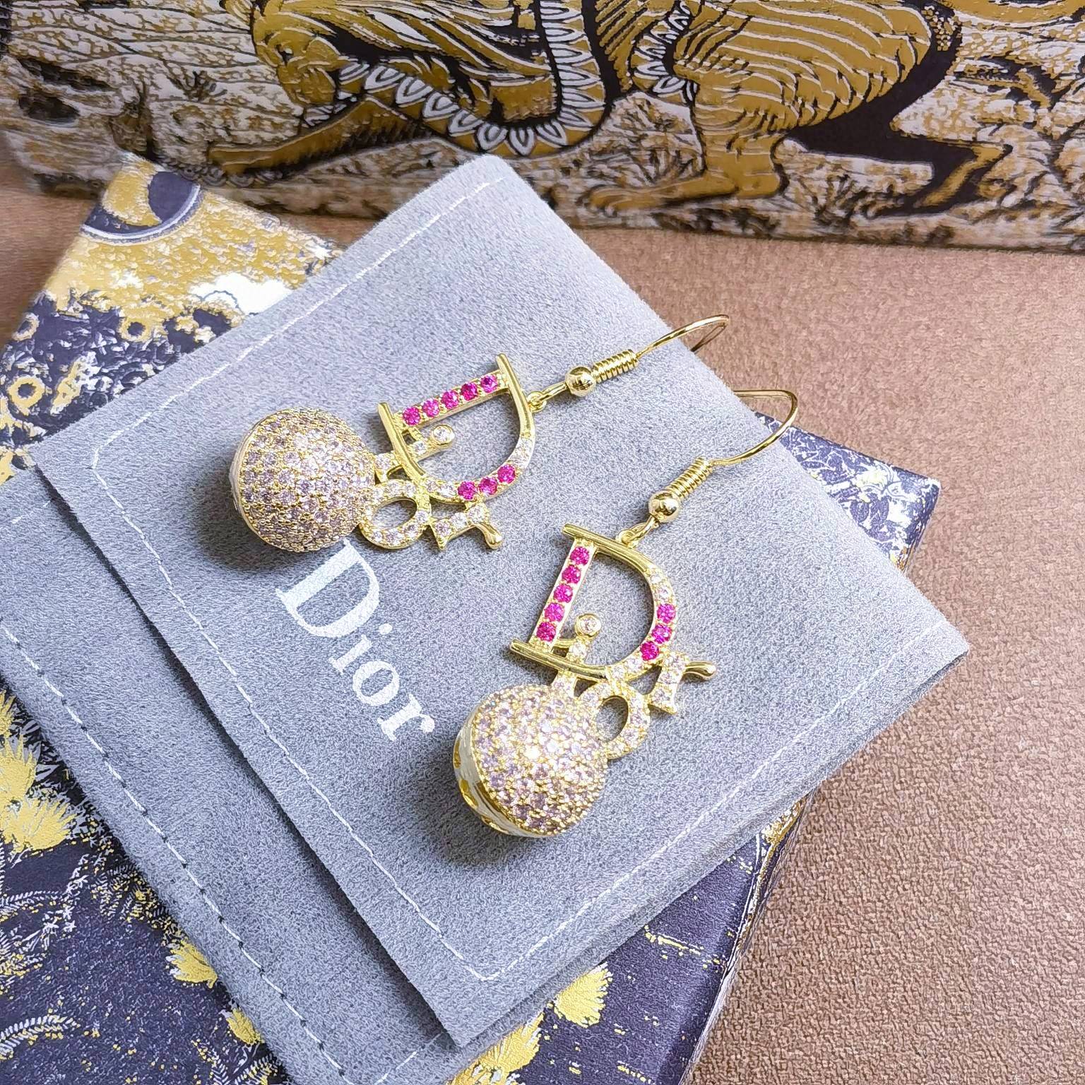 [TOP] Christian Dior color diamond tassel full diamond logo letter earrings