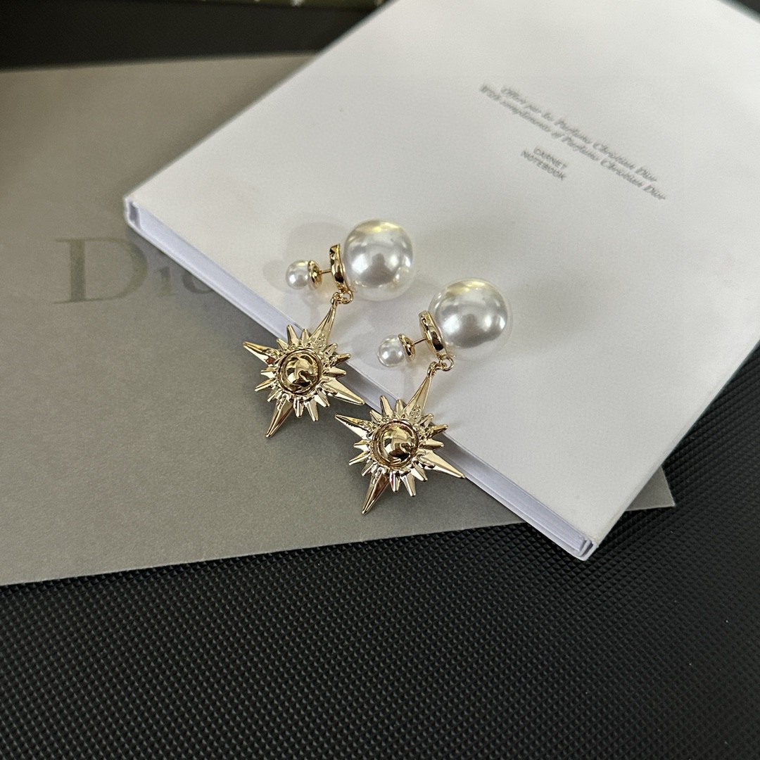 [TOP] Christian Dior Metal Sun Shape Pearl Stud Earrings