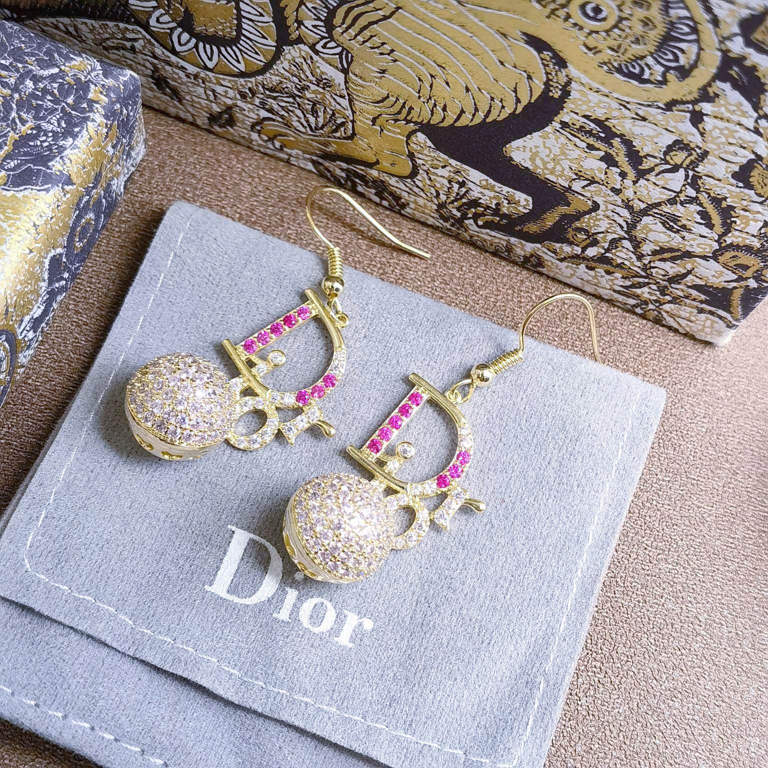 [TOP] Christian Dior color diamond tassel full diamond logo letter earrings