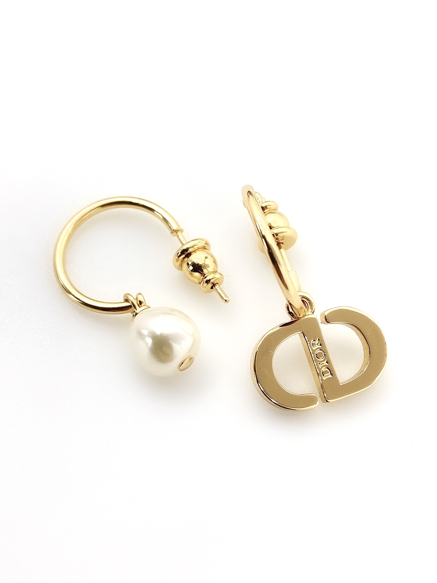 [TOP] Christian Dior CD Pearl Earrings - Gold