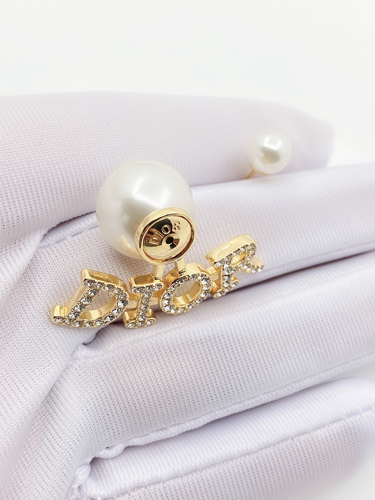 [TOP] Christian Dior Letter Earrings - Gold