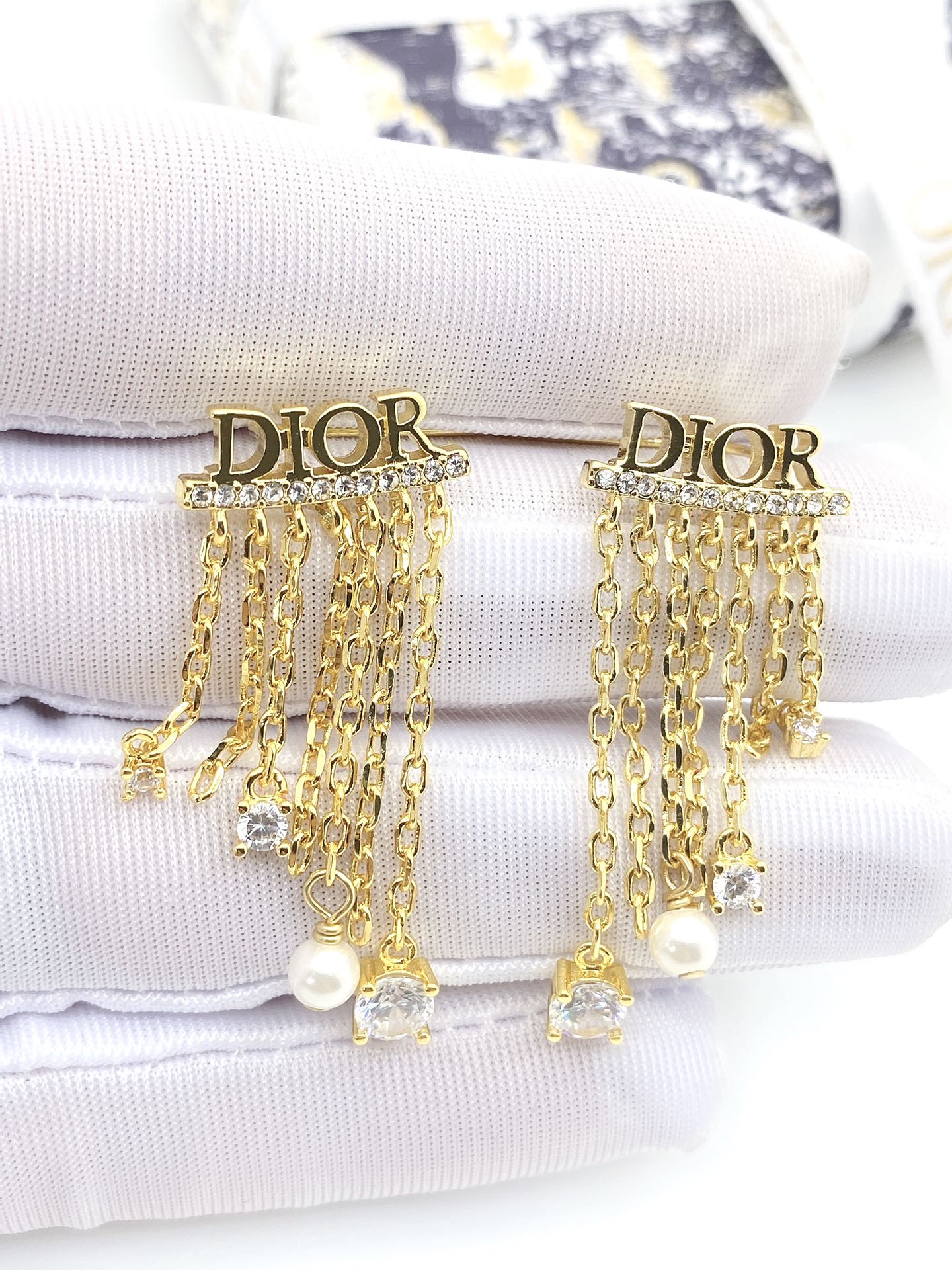 [TOP] Christian Dior Tassel Earrings - Gold