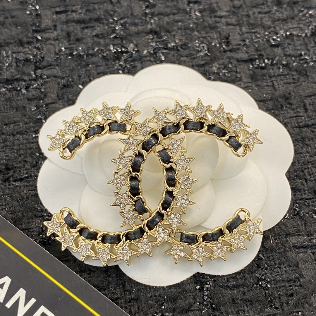 [TOP] CHANEL Double C Star Lambskin Brooch - Gold