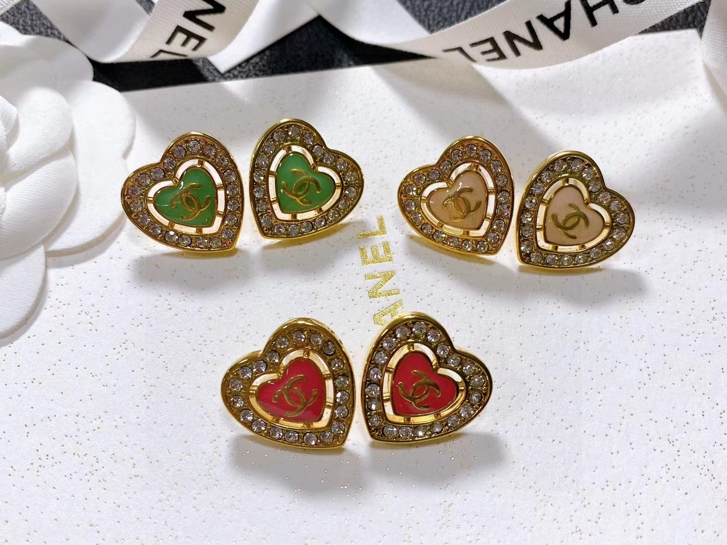 [TOP] CHANEL Heart Shape with Diamond Earrings - 3 colors